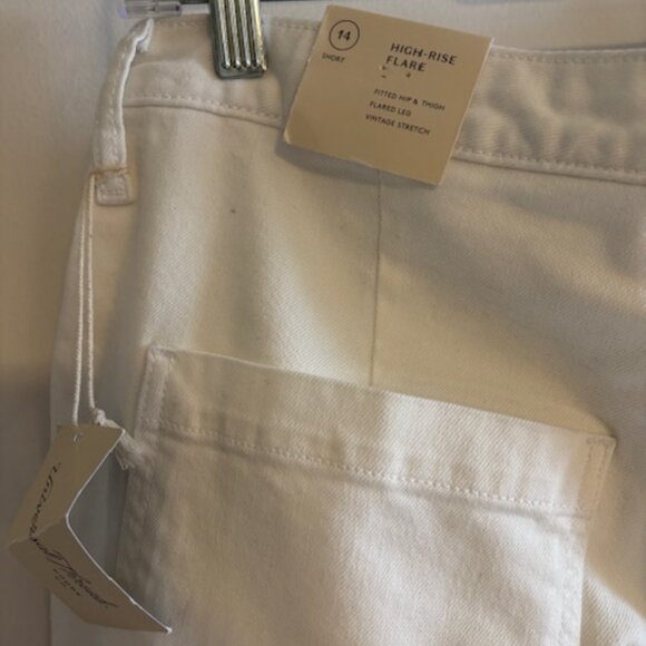 NWT Universal Thread White High Rise Flare Jeans SIZE 14 - Picture 7 of 8